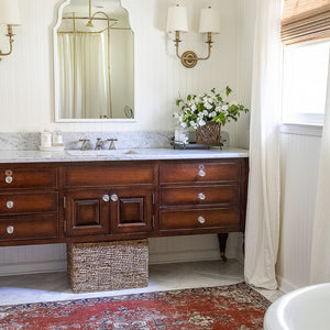 Color Service: How to Decorate with Shades of Red, According to Designers