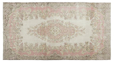 Vintage Distressed Rug Faleon