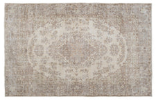 Vintage Distressed Rug Aloura