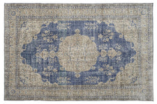 Vintage Distressed Rug Selorn