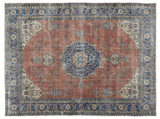 Vintage Distressed Rug Enian