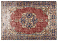 Vintage Distressed Rug Sumose