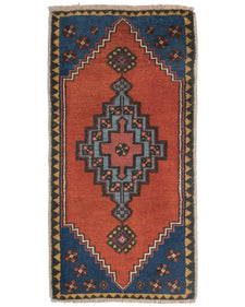 Vintage Turkish Rug Tereda