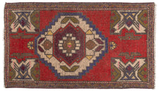 Vintage Turkish Rug Fynorath