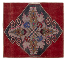 Vintage Turkish Rug Lolise