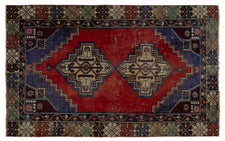Vintage Turkish Rug Yelnor