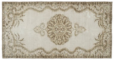 Vintage Distressed Rug Gleuttu