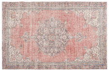 Vintage Distressed Rug Rovnia