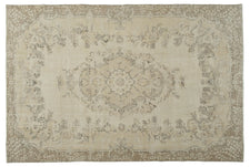 Vintage Distressed Rug Tyverin