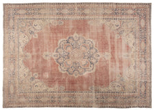 Vintage Distressed Rug Nosava