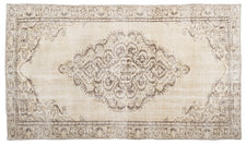 Vintage Distressed Rug Nylionis
