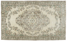 Vintage Distressed Rug Unovil