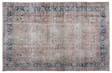 Vintage Distressed Rug Molrel