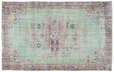 Vintage Distressed Rug Amren