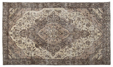 Vintage Distressed Rug Furell