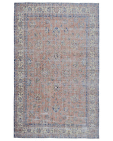 Vintage Distressed Rug Reova