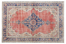 Vintage Distressed Rug Manelle