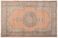 Vintage Distressed Rug Gudridur