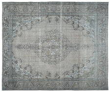 Vintage Distressed Rug Manius
