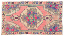 Vintage Distressed Rug Walbert