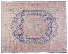 Vintage Distressed Rug Oreias