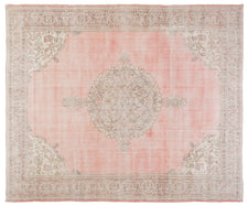 Vintage Distressed Rug Dysdaimonia