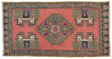 Vintage Turkish Rug Pilvi