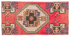 Vintage Turkish Rug Uri