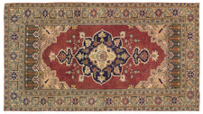 Vintage Turkish Rug Clasina