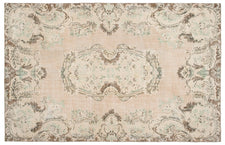 Vintage Distressed Rug Yoladia