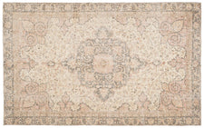 Vintage Distressed Rug Livarene