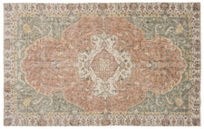 Vintage Distressed Rug Phylothoe