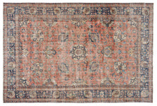 Vintage Distressed Rug Donatas