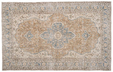 Vintage Distressed Rug Chionamna