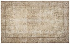 Vintage Distressed Rug Elephelia